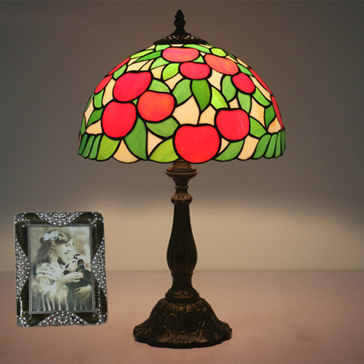 Pastoral Apple Pattern Stained Table Lamp