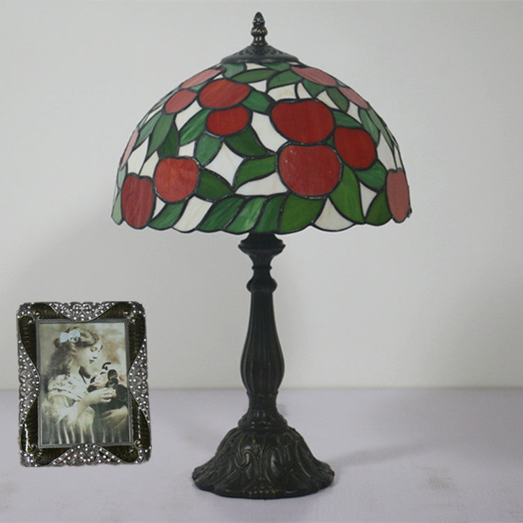Pastoral Apple Pattern Stained Table Lamp