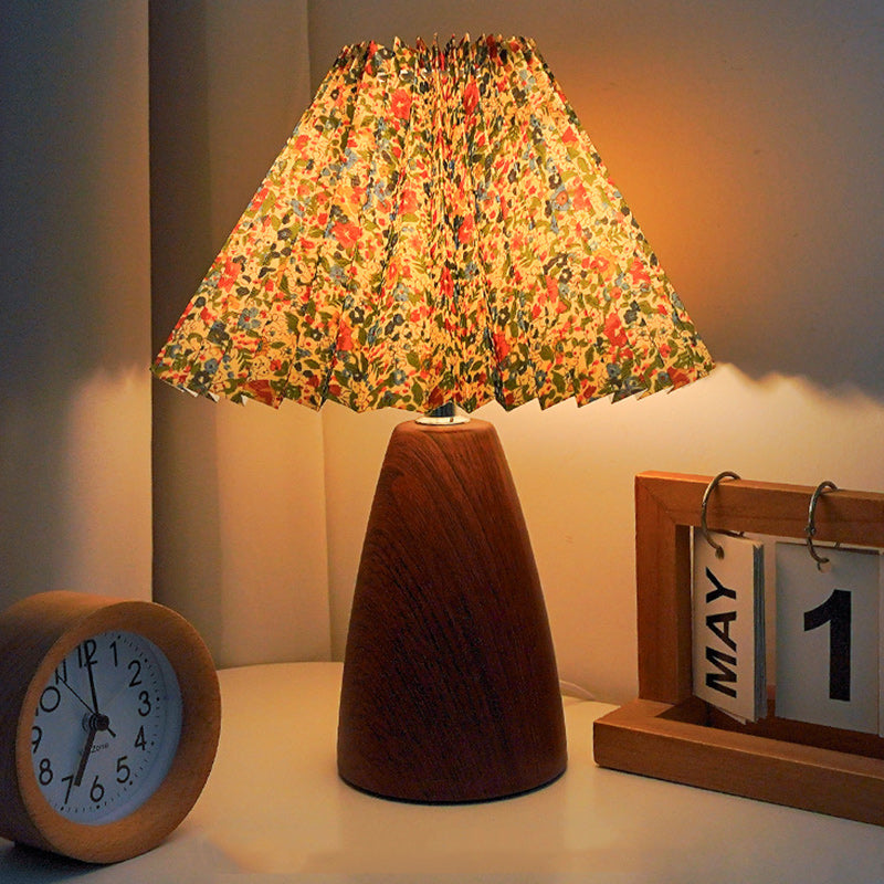 Pleated Fabric Ceramic Bedroom Table Lamp