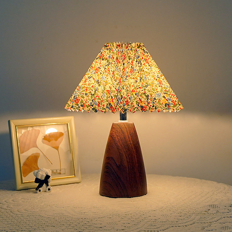 Pleated Fabric Ceramic Bedroom Table Lamp