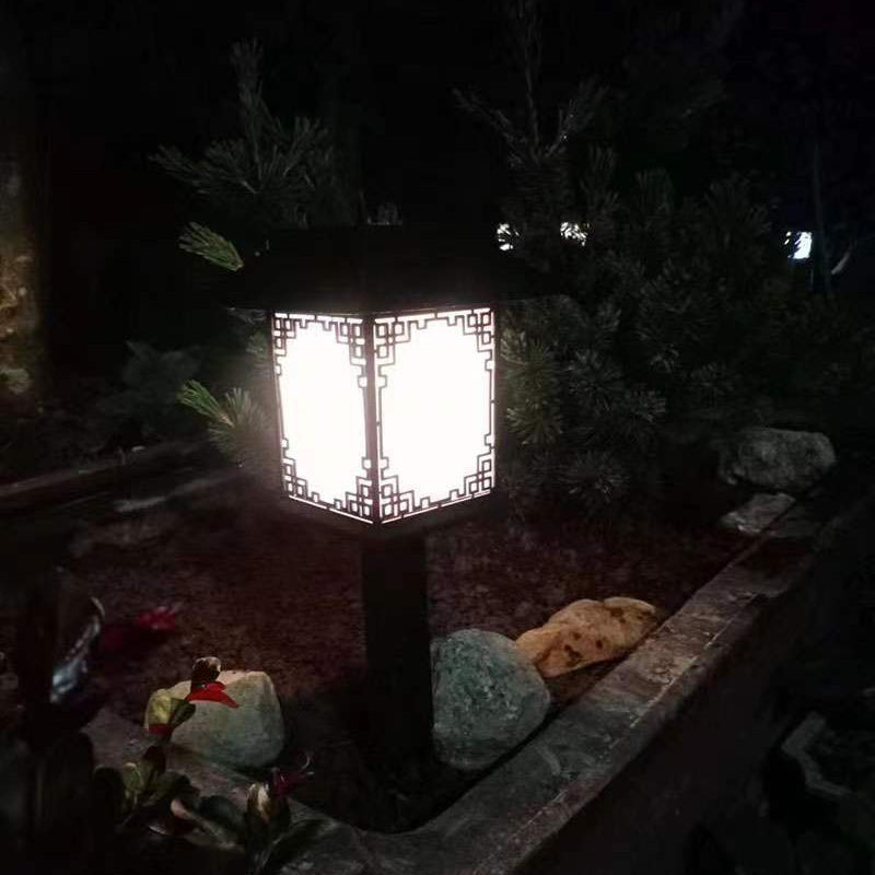 Plastic Square Waterproof Solar Outdoor Light
