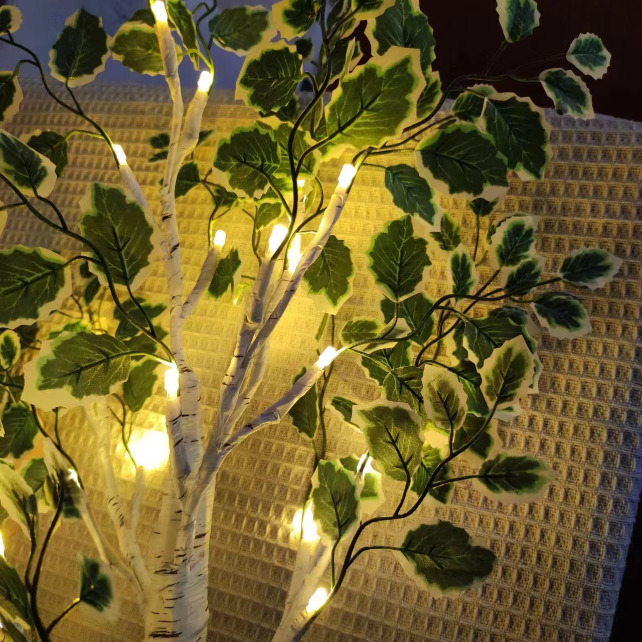 Plastic Fabric Artificial Birch Table Lamp