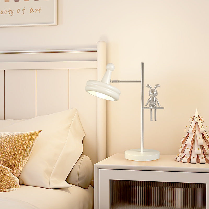 Rabbit Decoration Iron Hardware Table Lamp