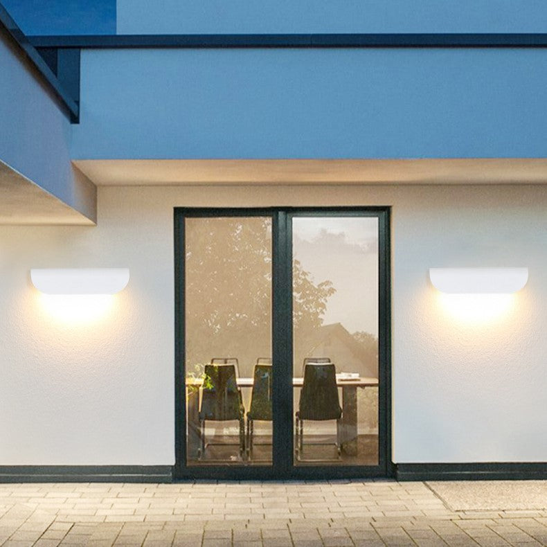 Curved Aluminum Patio Outdoor Light