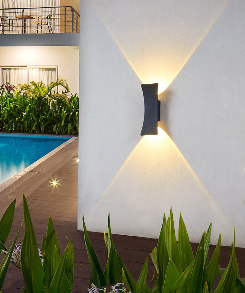 Curved Aluminum Up Down Outdoor Light