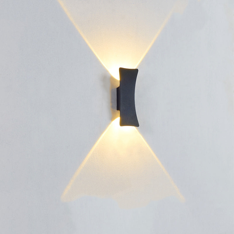 Curved Aluminum Up Down Outdoor Light