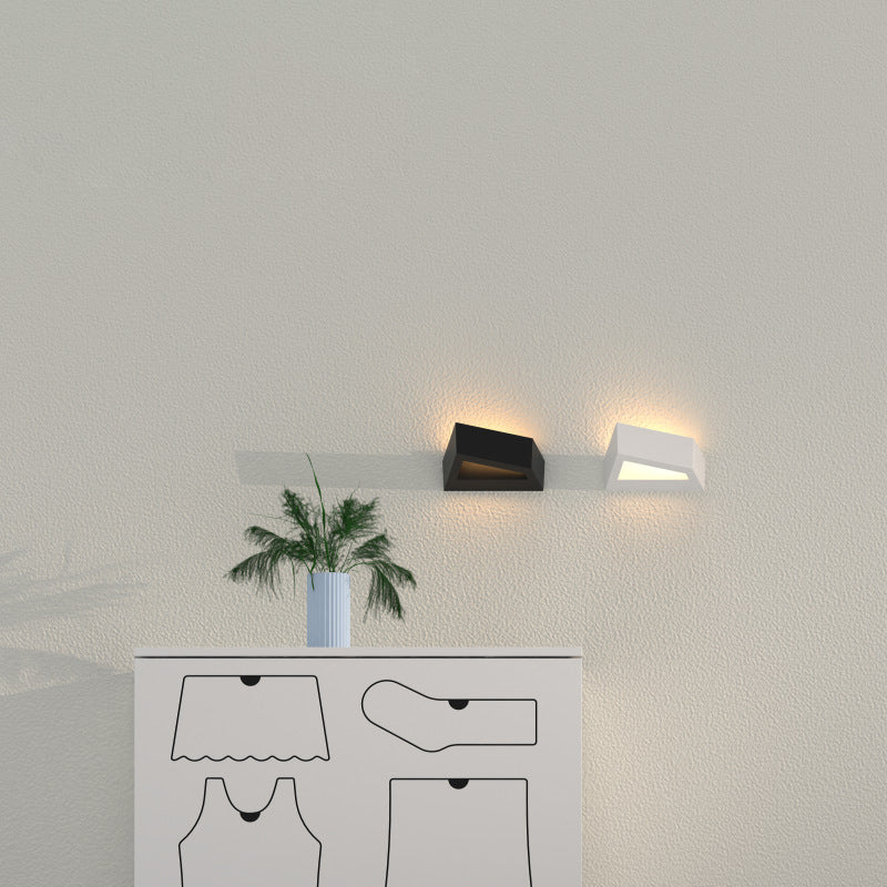 Geometric Polygon Aluminum Bedroom Wall Lamp