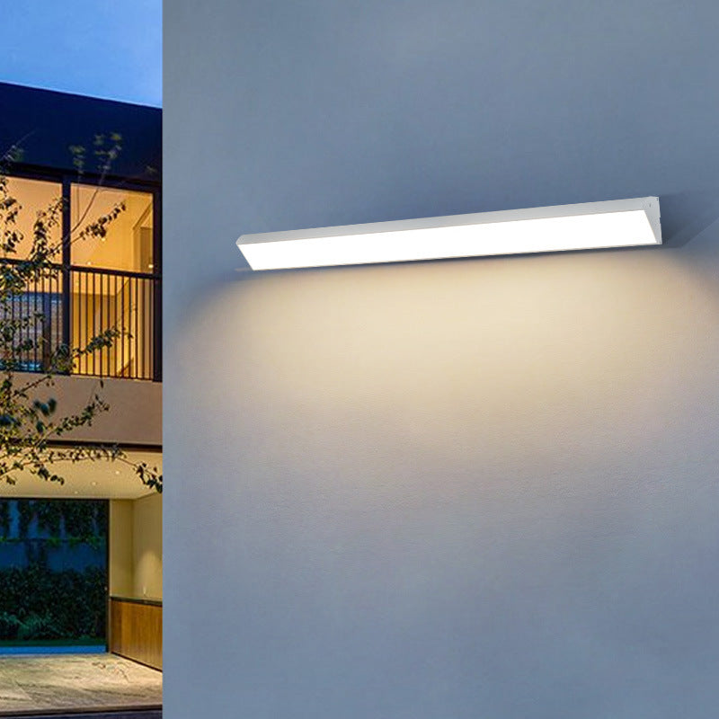 Long Strip Line Aluminum Outdoor Light