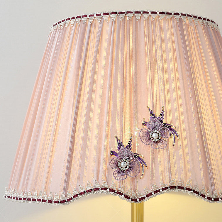 Enamel Glass Vase Pleated Table Lamp