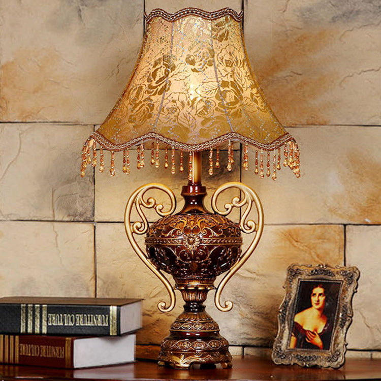 Palace Lace Fabric Tassel Table Lamp