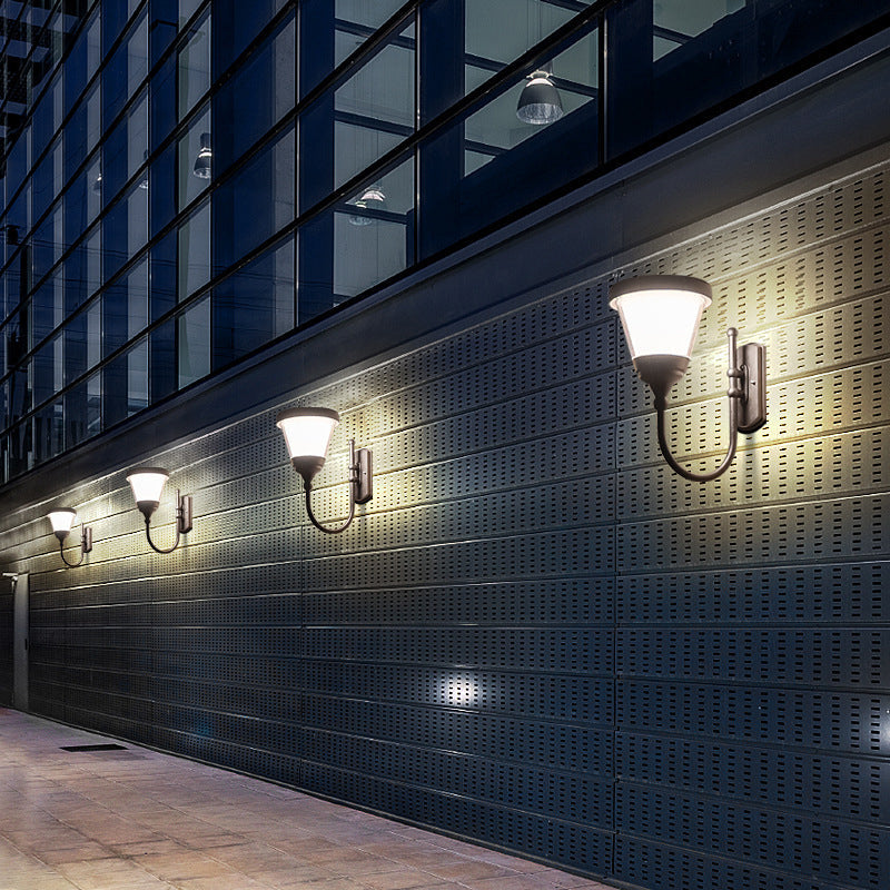 Aluminum PC Arc Arm Outdoor Light