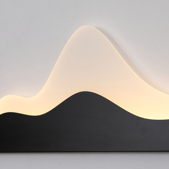 Zen Mountain Peak Iron Outdoor Light