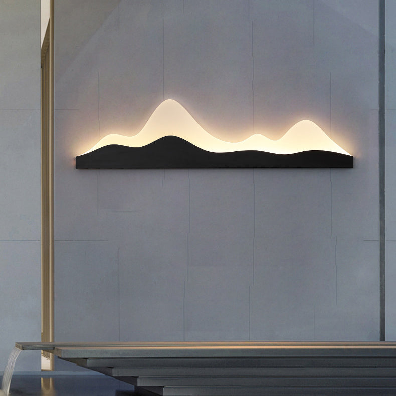 Zen Mountain Peak Iron Outdoor Light