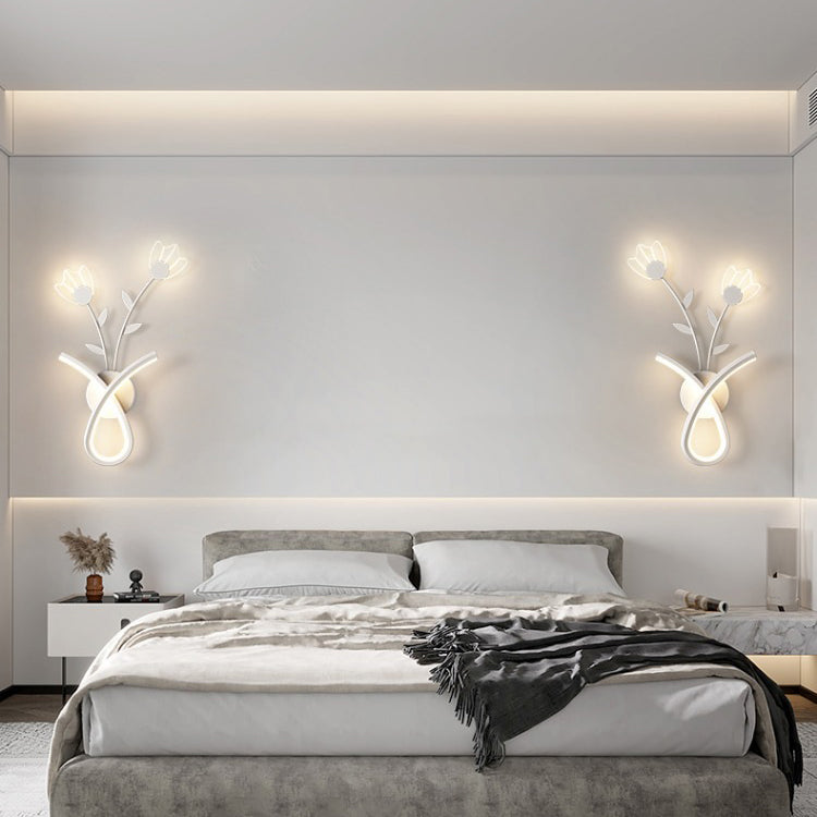 Iron Acrylic Flower Living Wall Lamp
