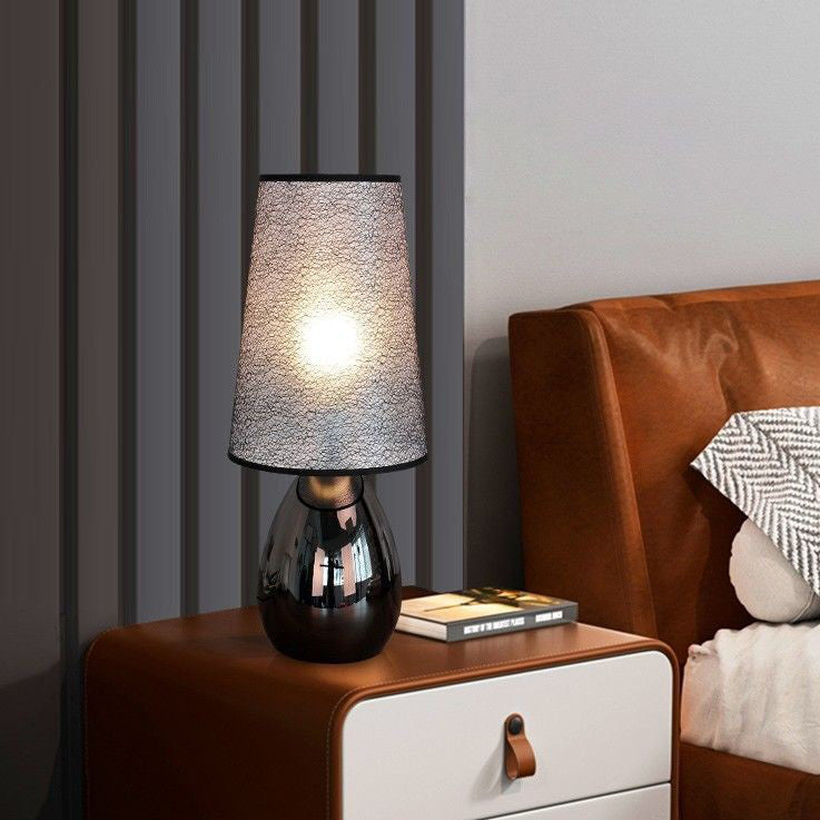 Fabric Hardware Round Bedroom Table Lamp