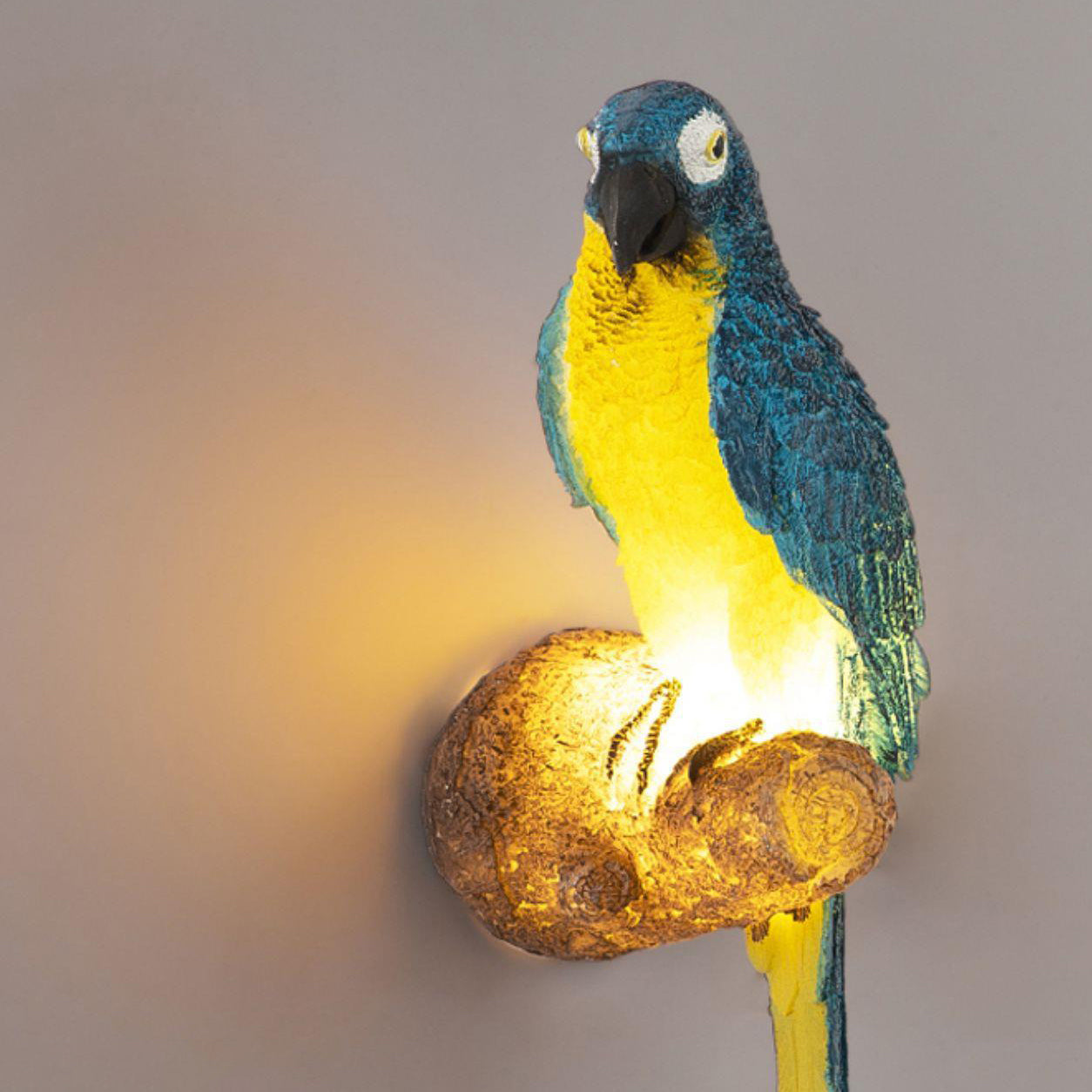 Resin Imitation Animal Toucan Outdoor Light