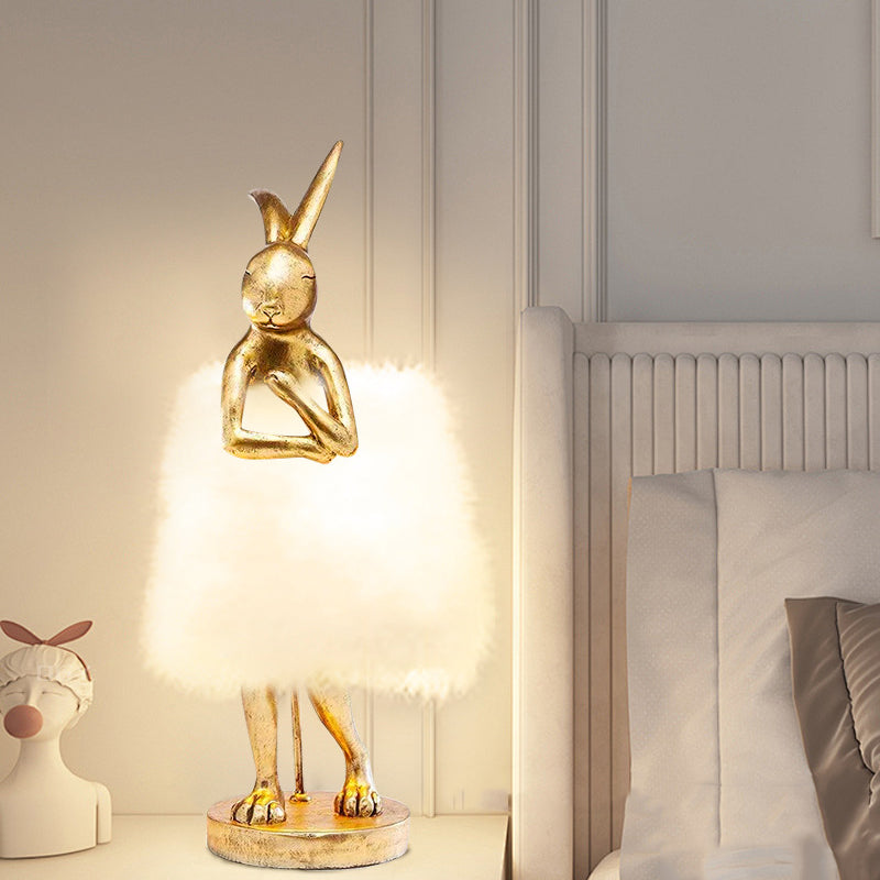Rabbit Metal Feather Round Table Lamp