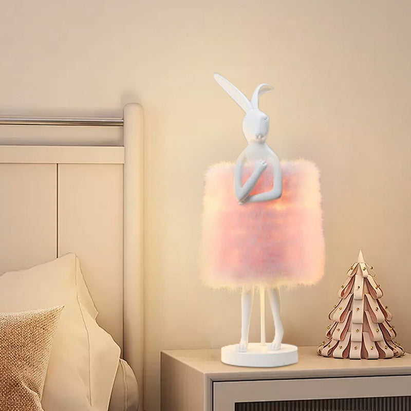 Rabbit Metal Feather Round Table Lamp