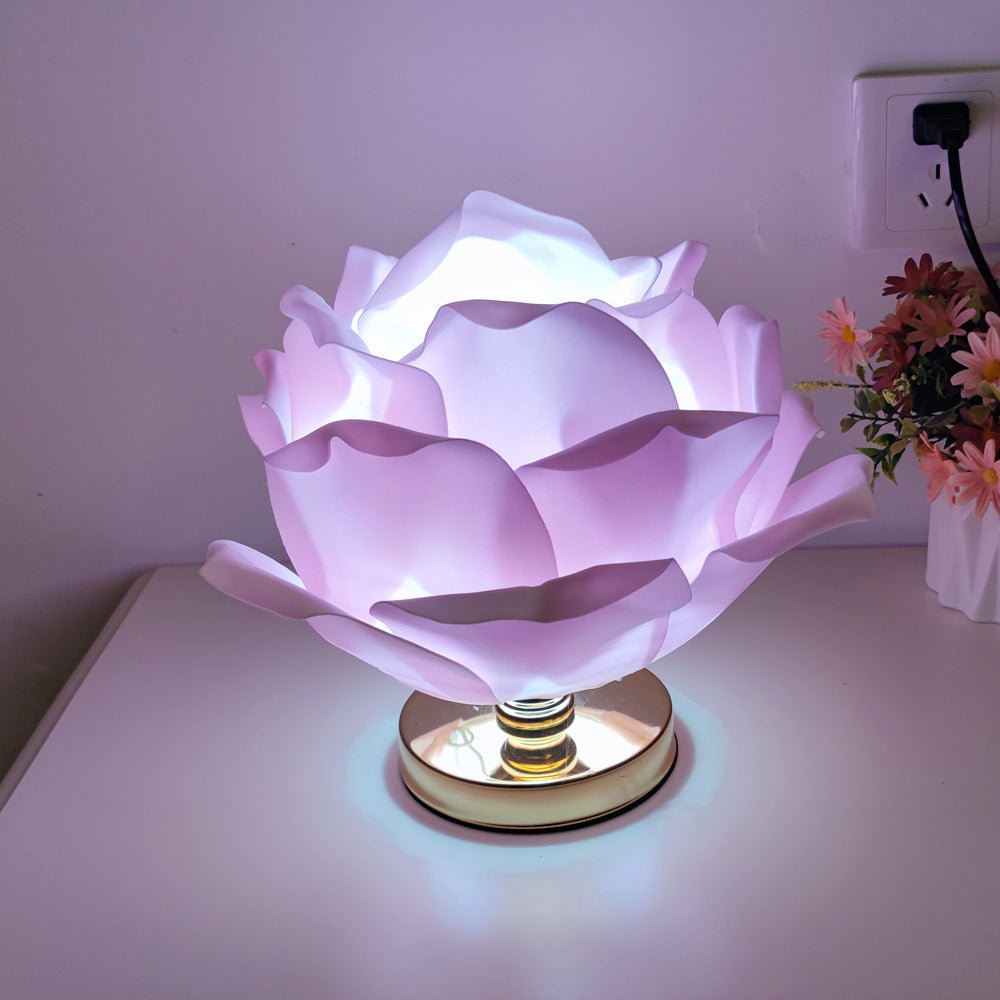 Lotus Flower Fabric Hardware Table Lamp