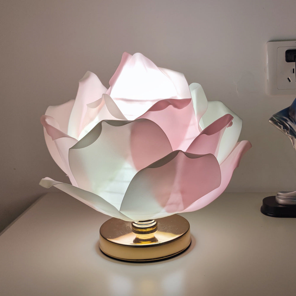 Lotus Flower Fabric Hardware Table Lamp