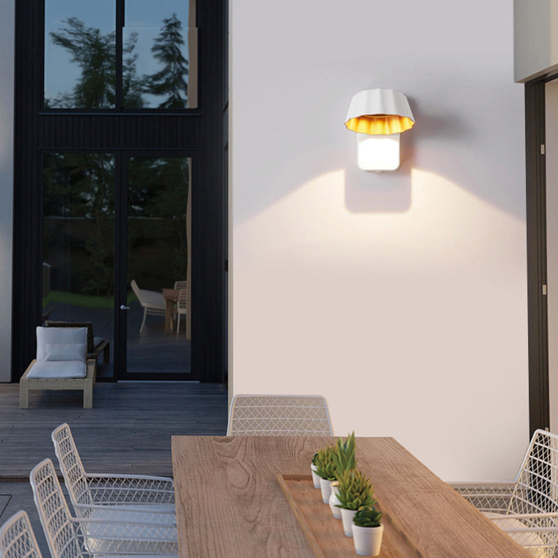 Aluminum Pleated Round Garden Outdoor Light