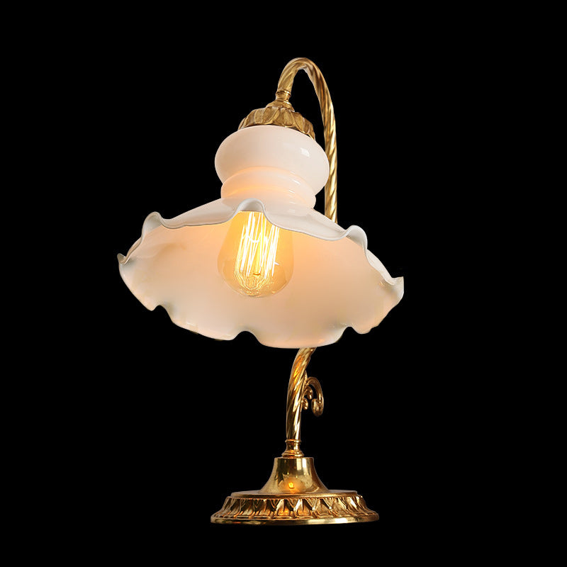 Round Petal Print Carved Table Lamp