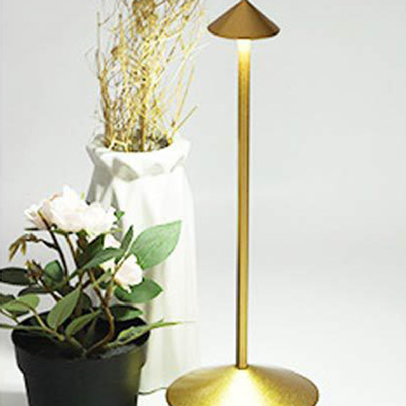 Pointed Round Metal Bedroom Table Lamp
