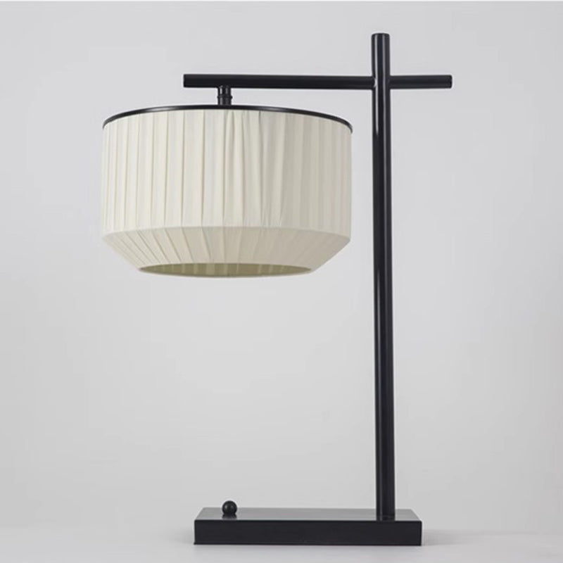 Round Cylinder Iron Fabric Table Lamp