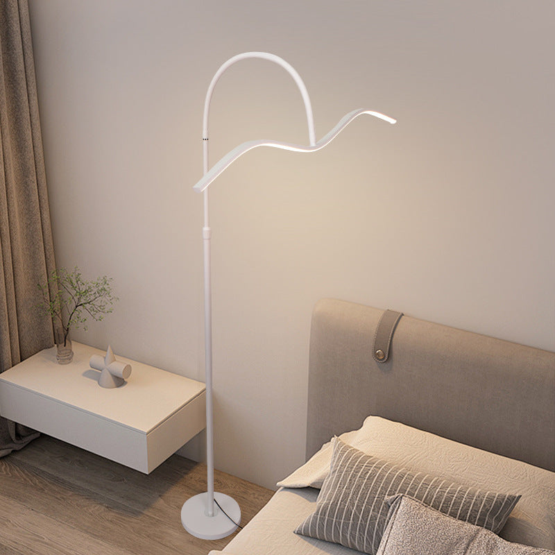 Wave Aluminum Floor Lamp