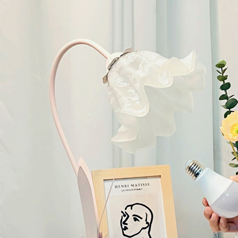Bellflower Shape Iron Acrylic Table Lamp