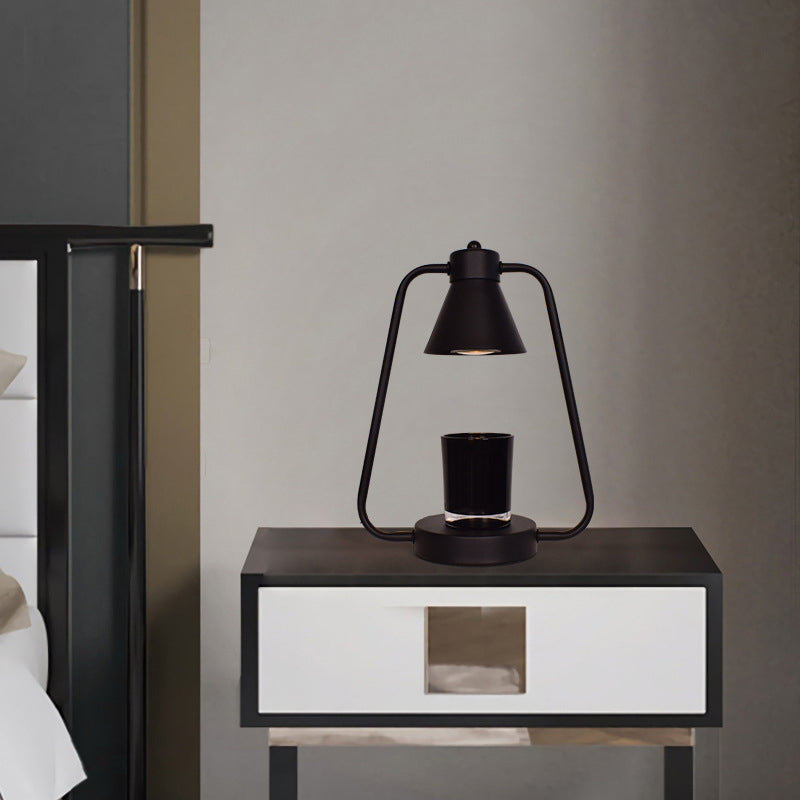 Round Prism Iron Melting Table Lamp