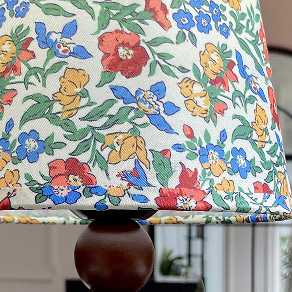 Petal Cylinder Wood Fabric Table Lamp