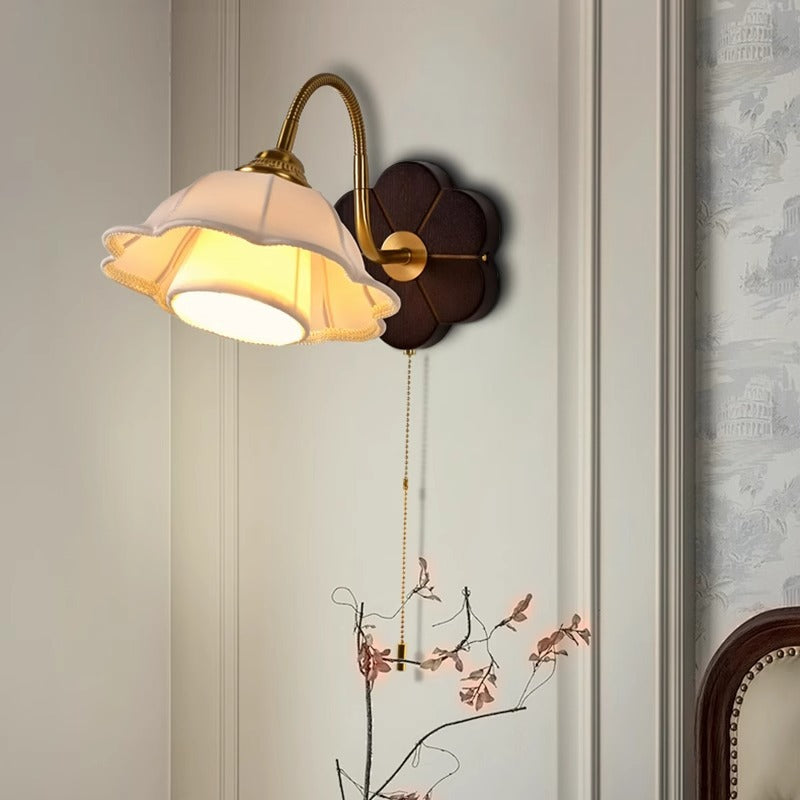 Floral Round Wood Alloy Wall Lamp