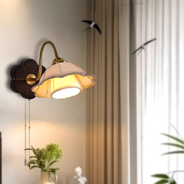 Floral Round Wood Alloy Wall Lamp