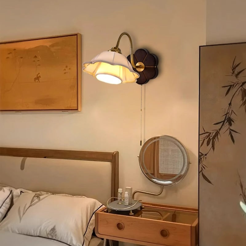 Floral Round Wood Alloy Wall Lamp