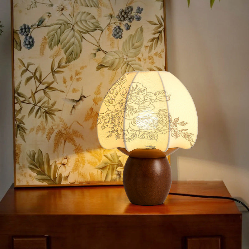 Round Wood Alloy Fabric Table Lamp