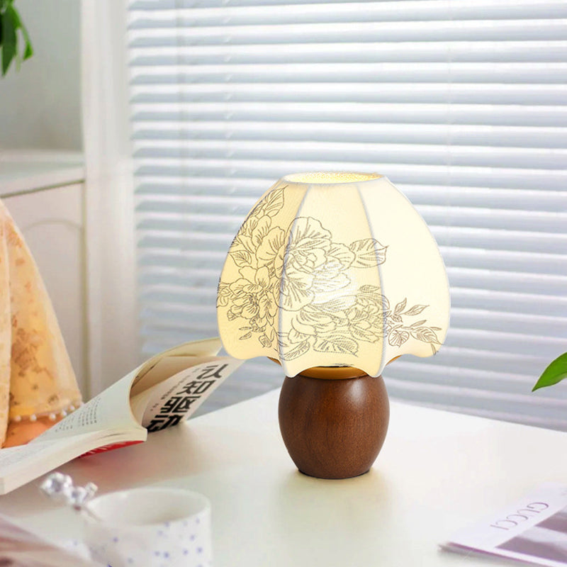 Round Wood Alloy Fabric Table Lamp
