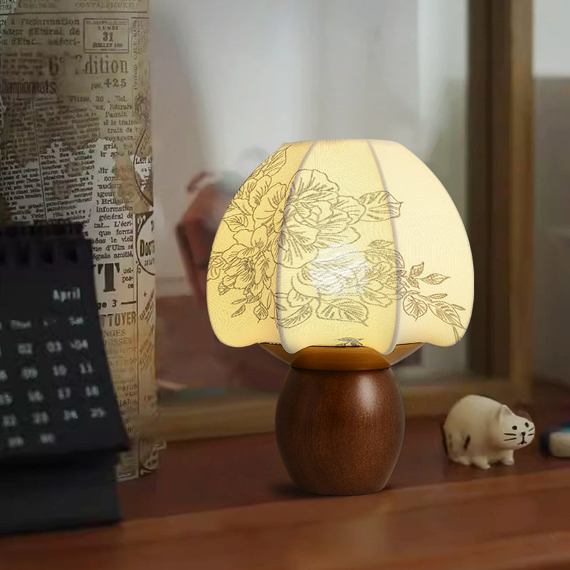 Round Wood Alloy Fabric Table Lamp