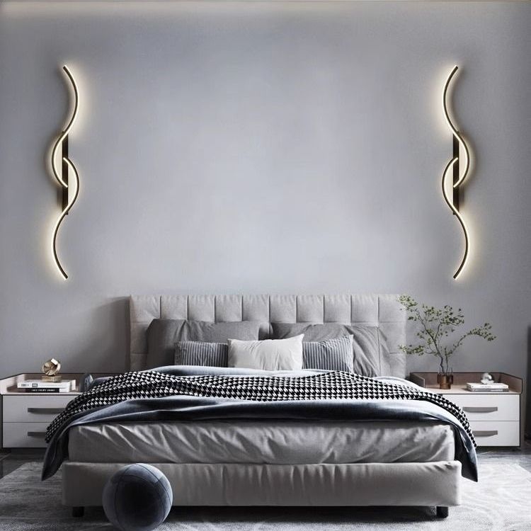 Long Curve Aluminum Silicone Wall Lamp