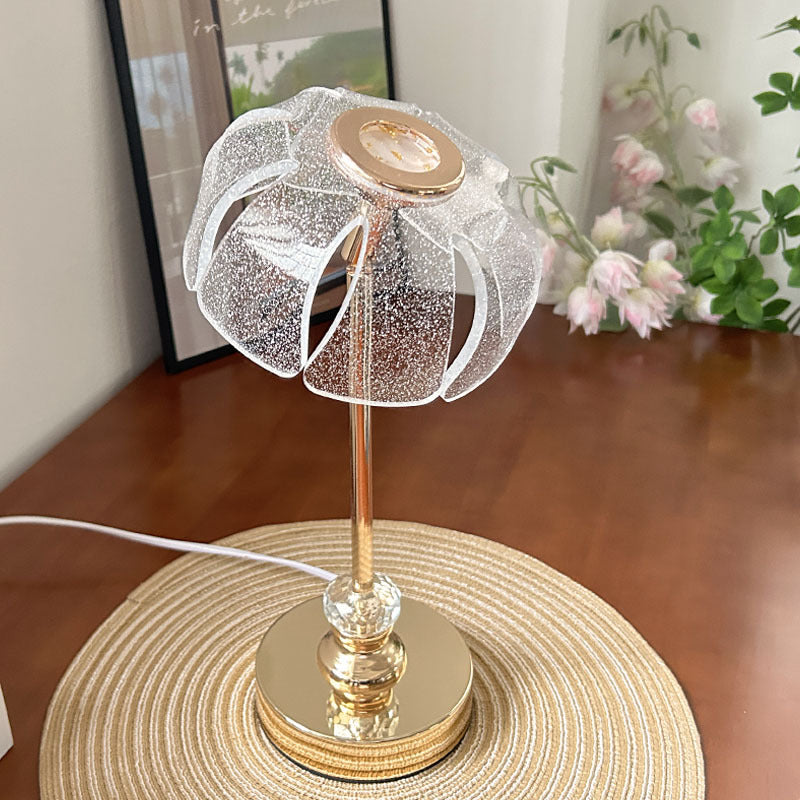 Petal Shape Round Metal Table Lamp