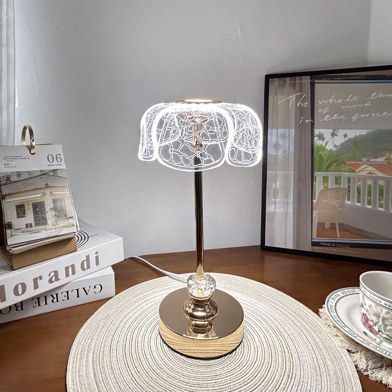 Petal Shape Round Metal Table Lamp