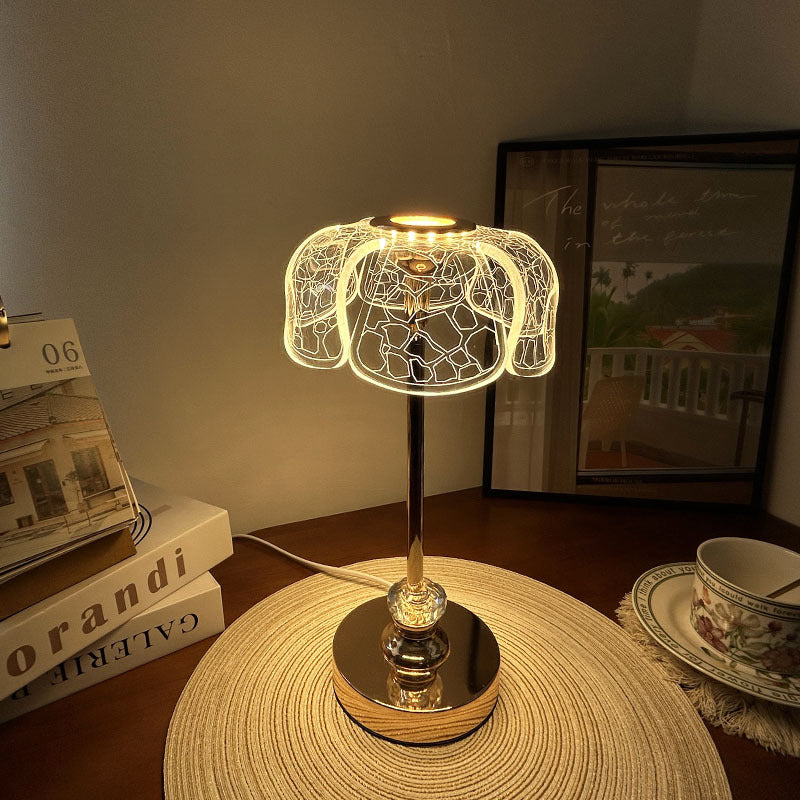 Petal Shape Round Metal Table Lamp