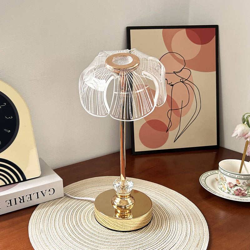 Petal Shape Round Metal Table Lamp