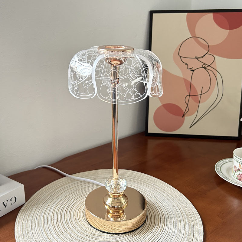 Petal Shape Round Metal Table Lamp