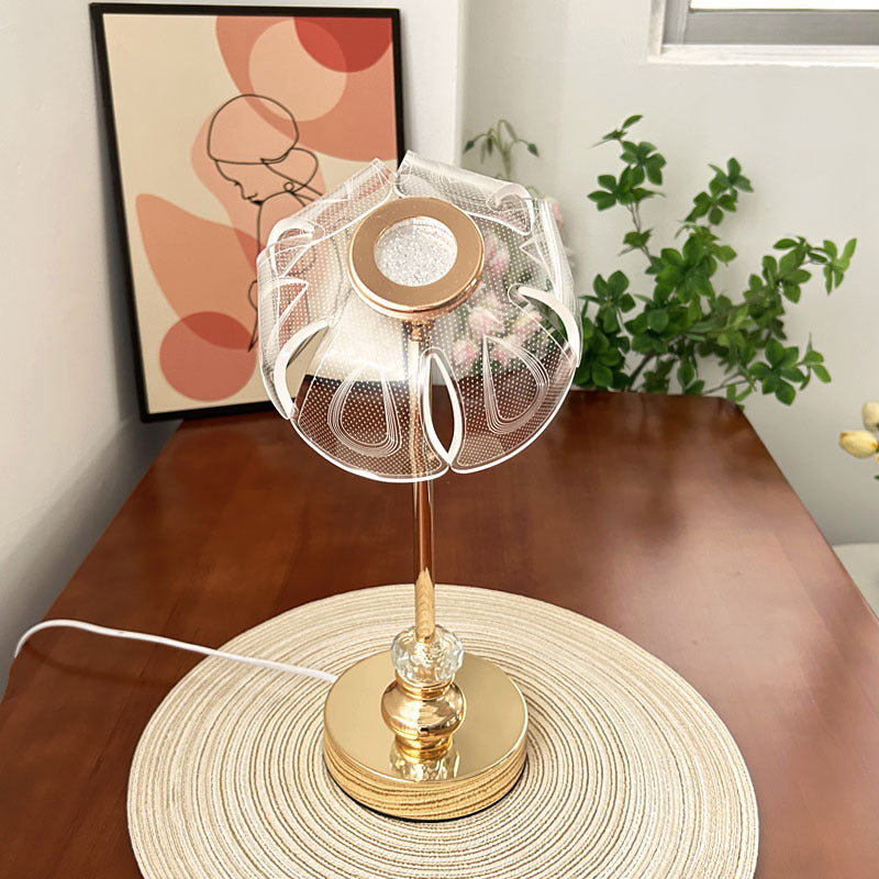 Petal Shape Round Metal Table Lamp