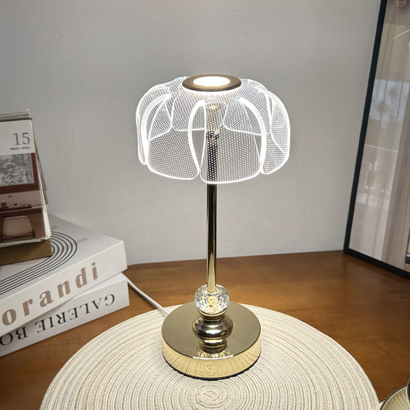 Petal Shape Round Metal Table Lamp