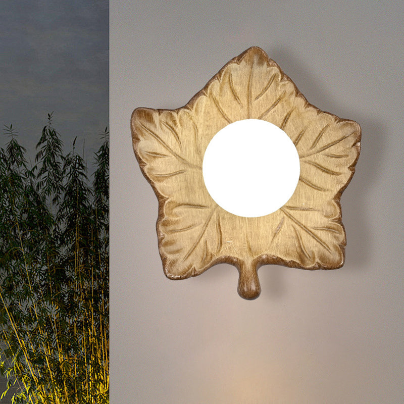 Maple Leaf Round Resin Wall Lamp