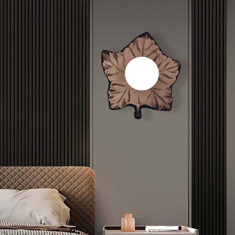 Maple Leaf Round Resin Wall Lamp