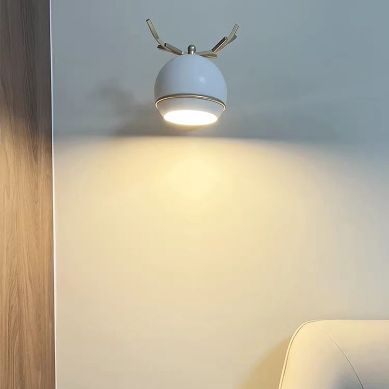 Antler Round Semi-Round Iron Wall Lamp