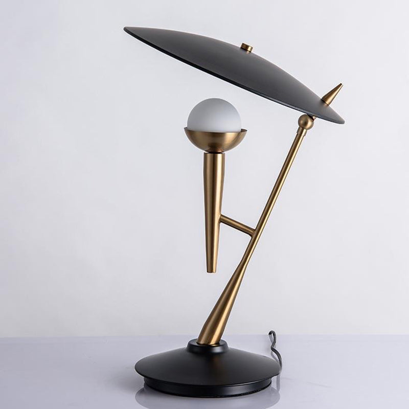 Round Iron Metal Bedroom Table Lamp